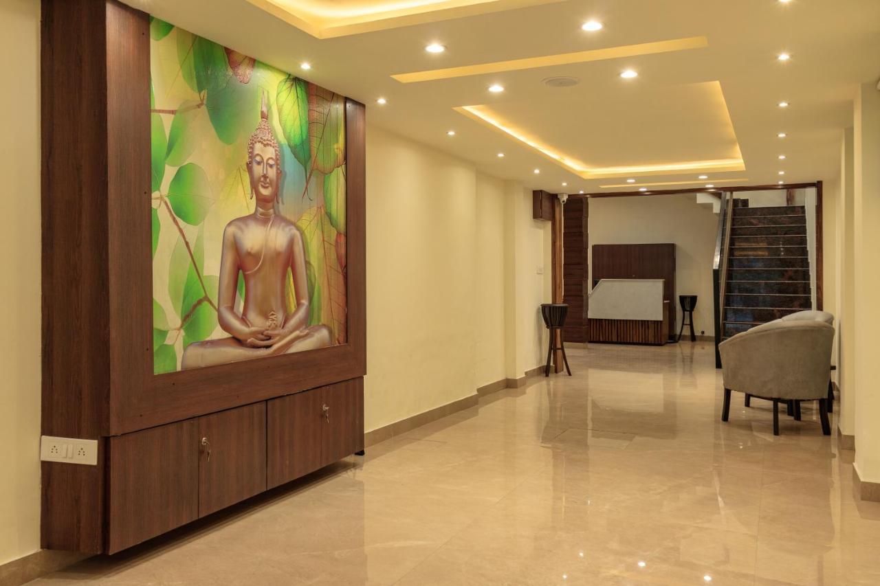 De Manora Homes - Unpretentious Hotel With A Garden , Posh Area Ranjit Avenue Amritsar Exteriör bild